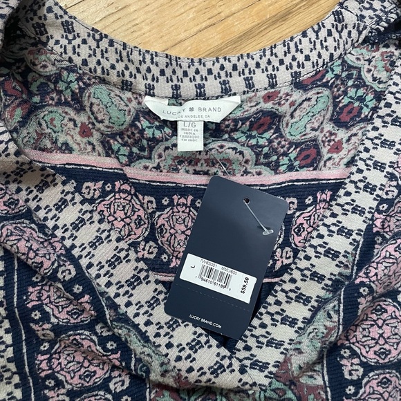 NEW women’s Lucky brand v neck soft shirt - multi colored - NWT- size large - Picture 2 of 2